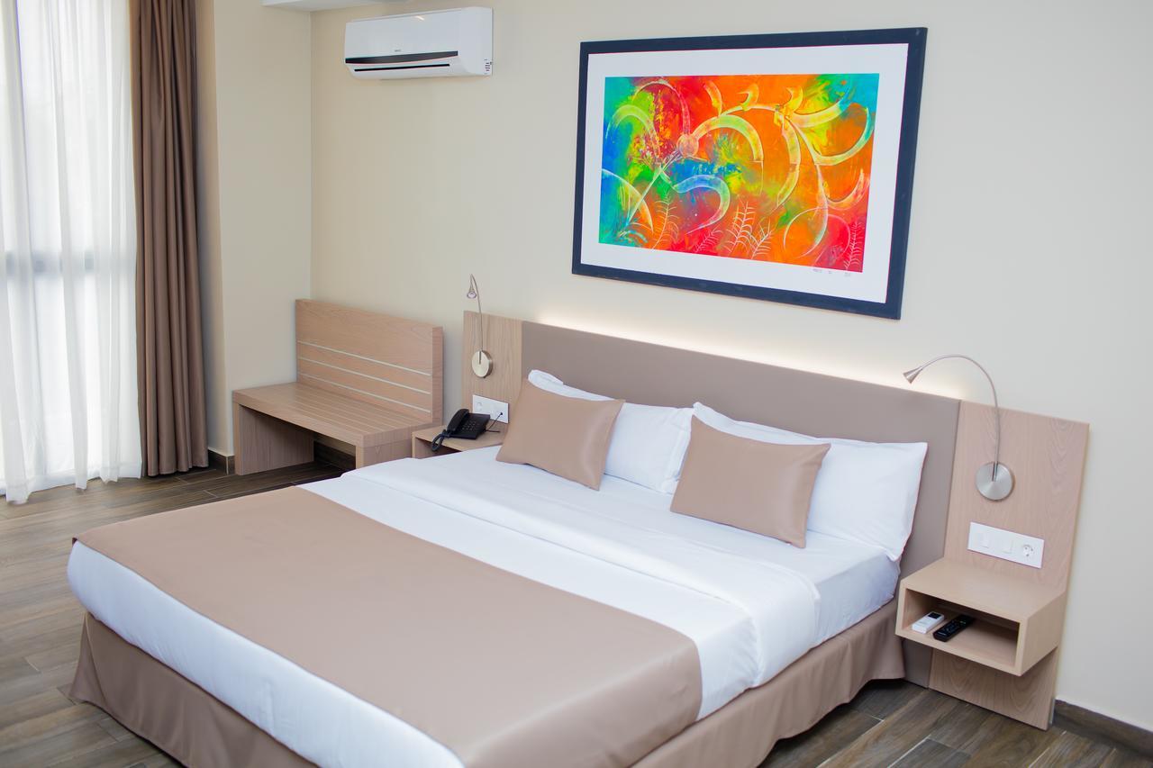 Fly Hotel Libreville Eksteriør bilde