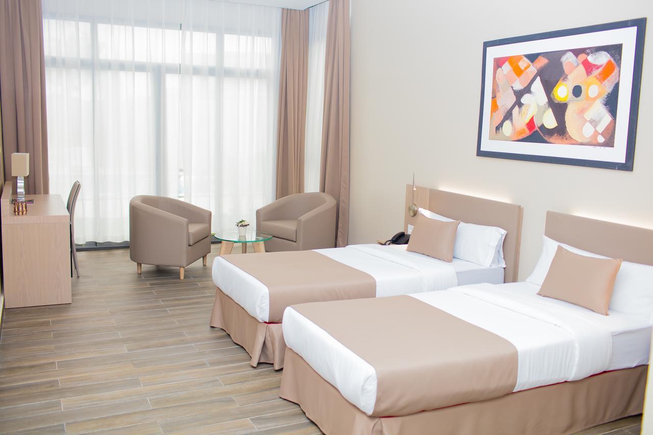 Fly Hotel Libreville Eksteriør bilde