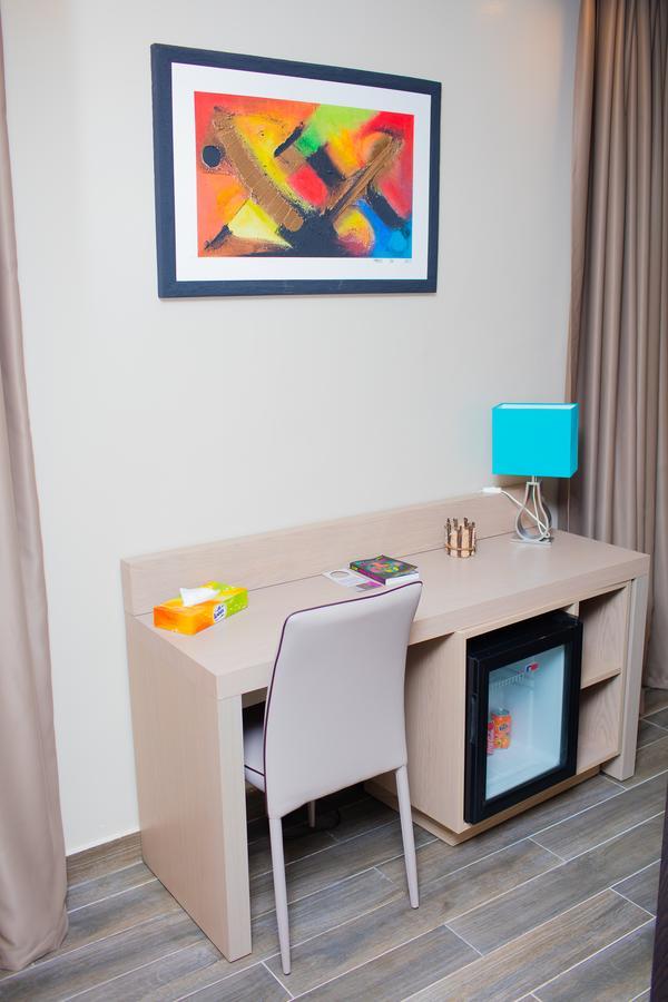 Fly Hotel Libreville Eksteriør bilde