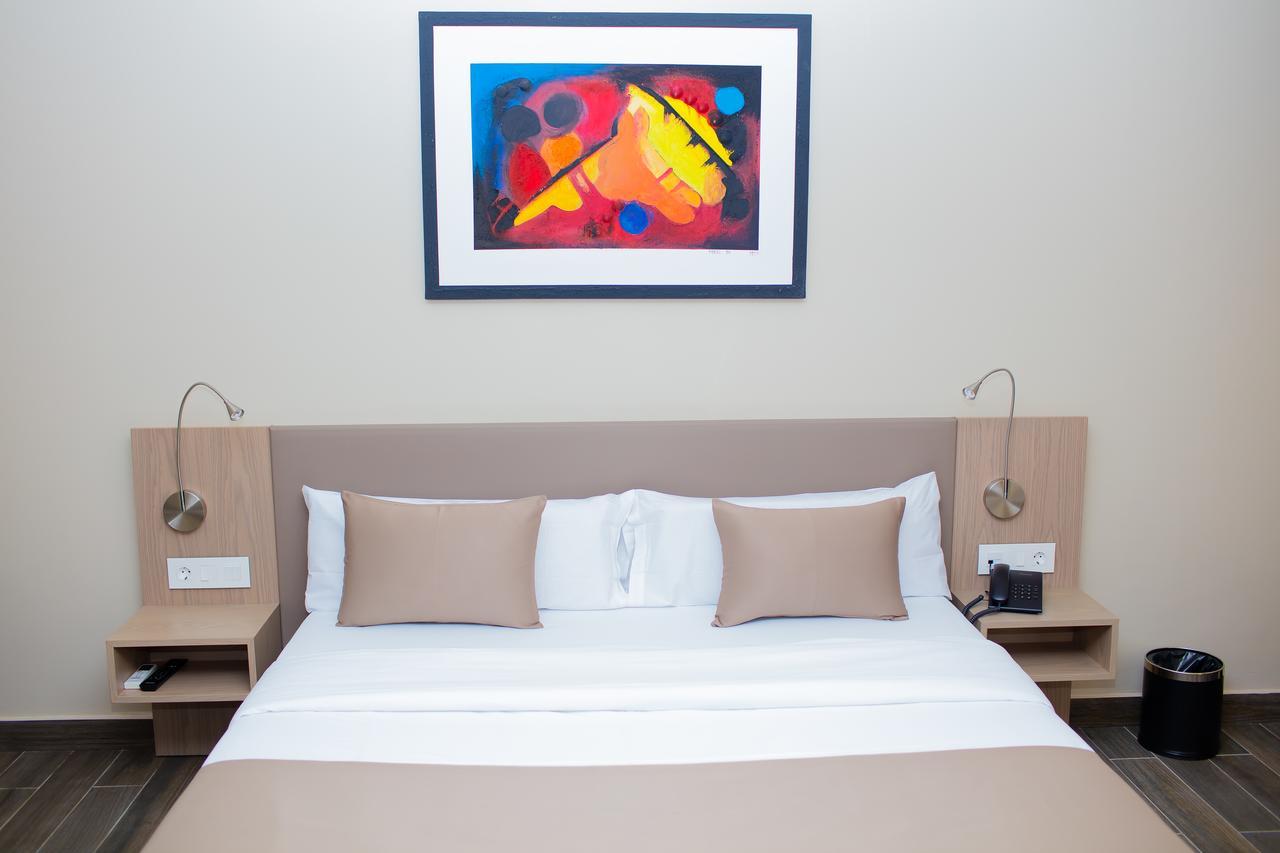 Fly Hotel Libreville Eksteriør bilde