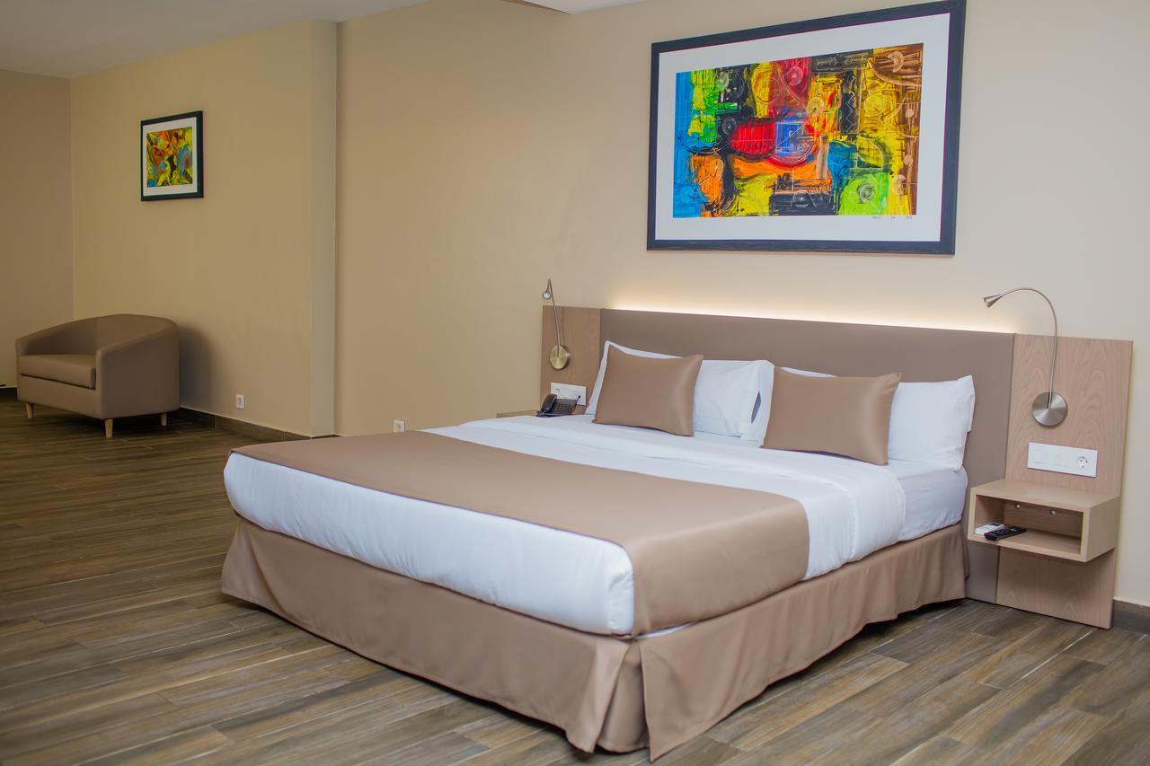 Fly Hotel Libreville Eksteriør bilde
