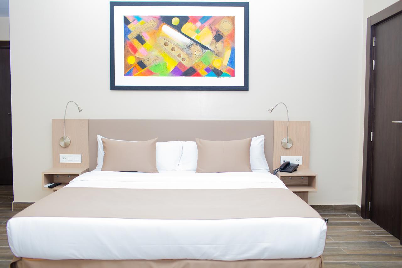 Fly Hotel Libreville Eksteriør bilde