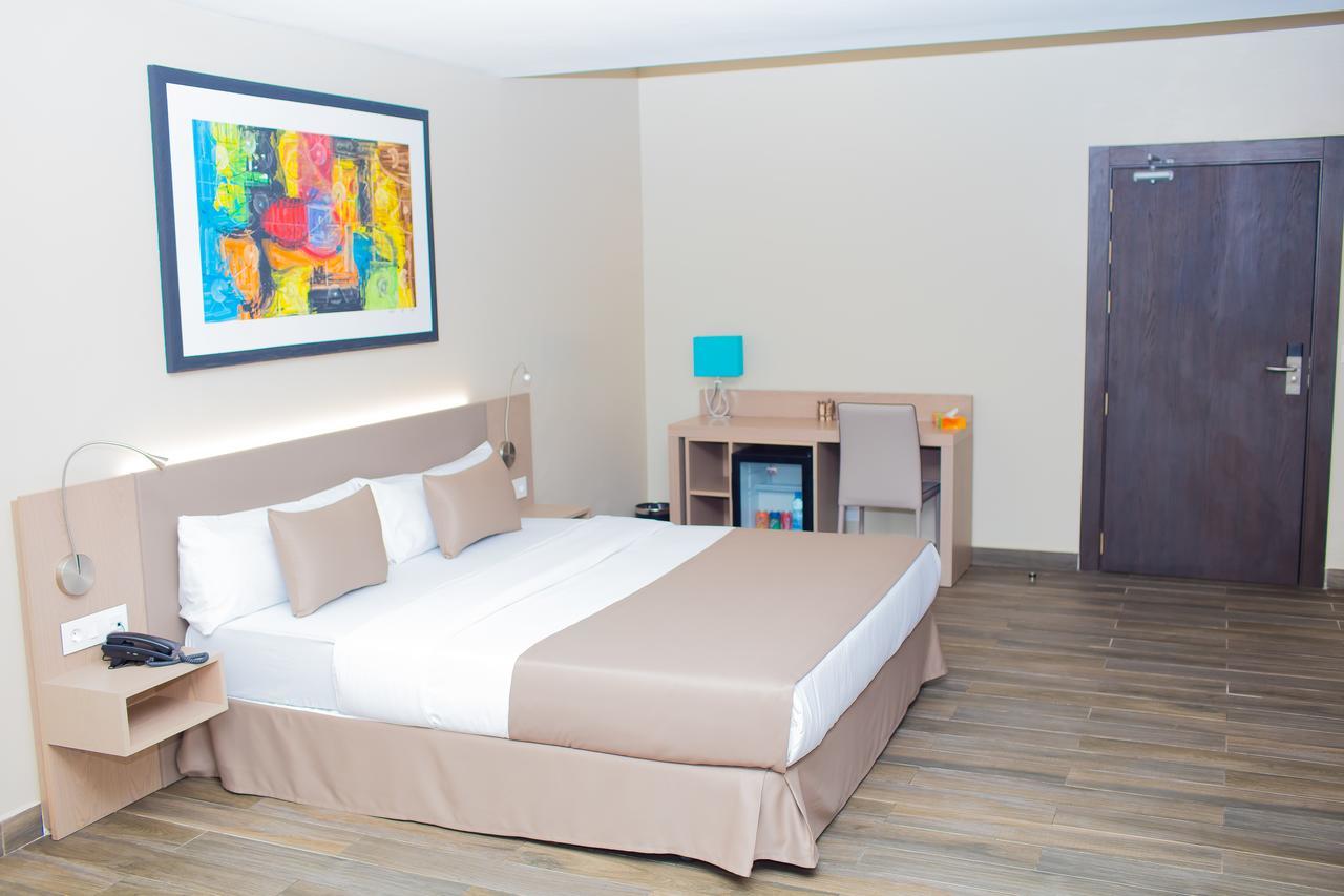 Fly Hotel Libreville Eksteriør bilde
