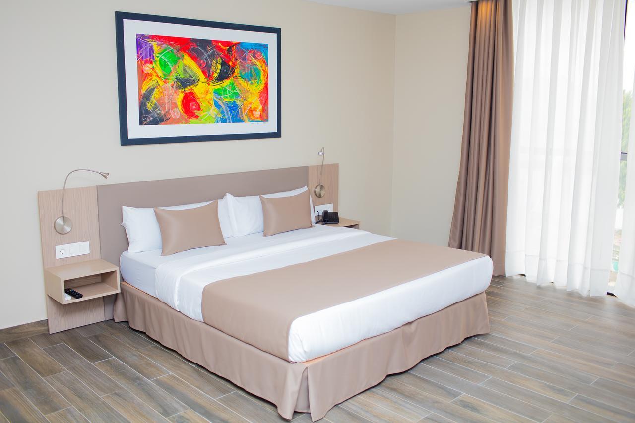 Fly Hotel Libreville Eksteriør bilde
