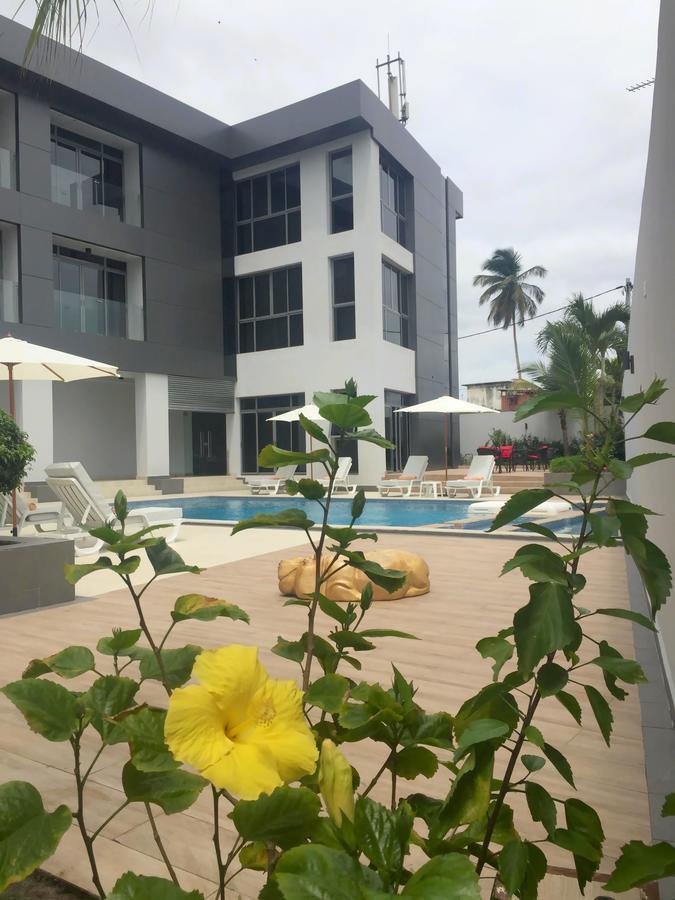Fly Hotel Libreville Eksteriør bilde